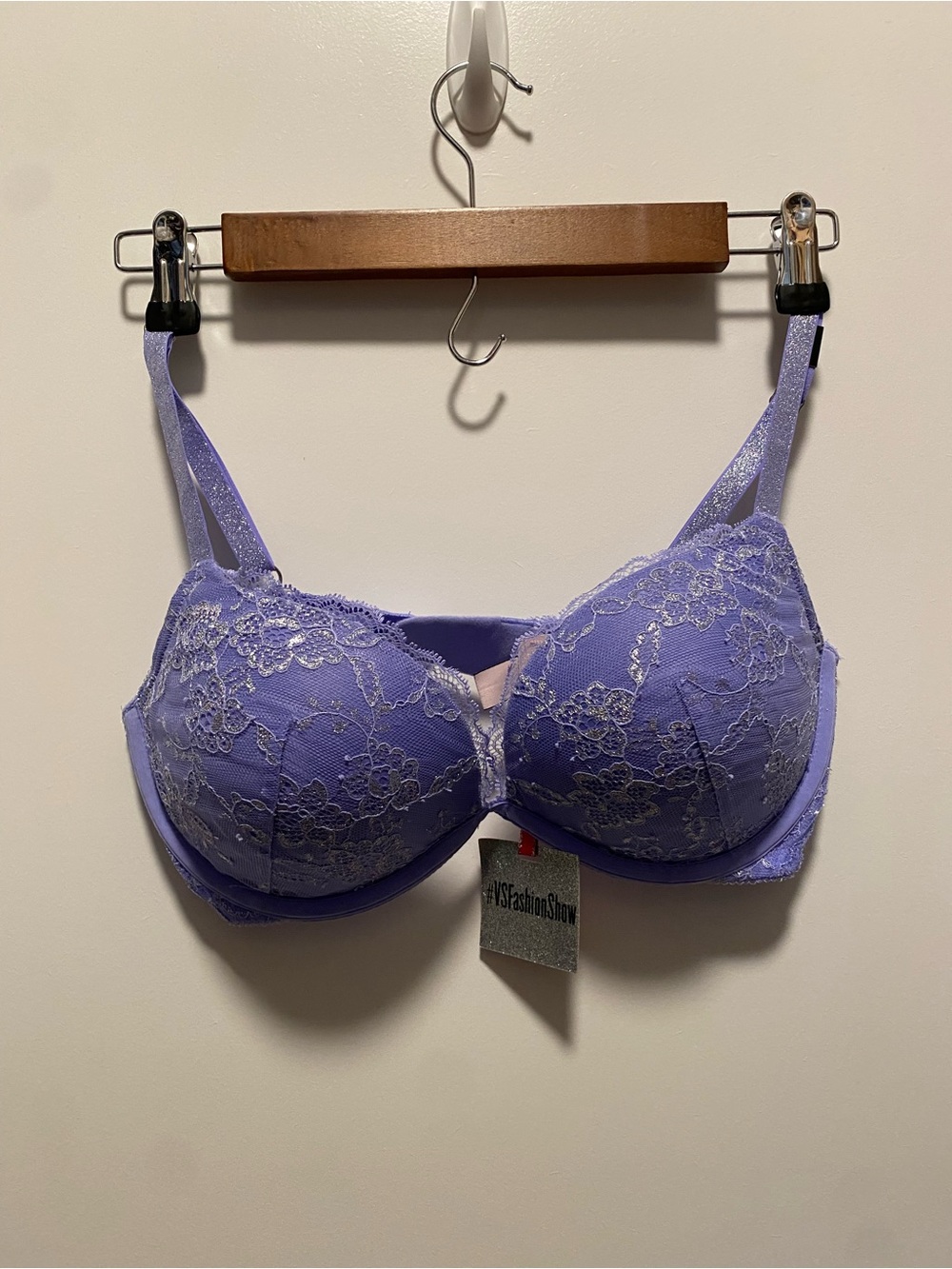 NWT 2015 Victoria's Secret 34D Lavender Lace Underwire Bra